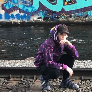 Meet your Posher, Evan